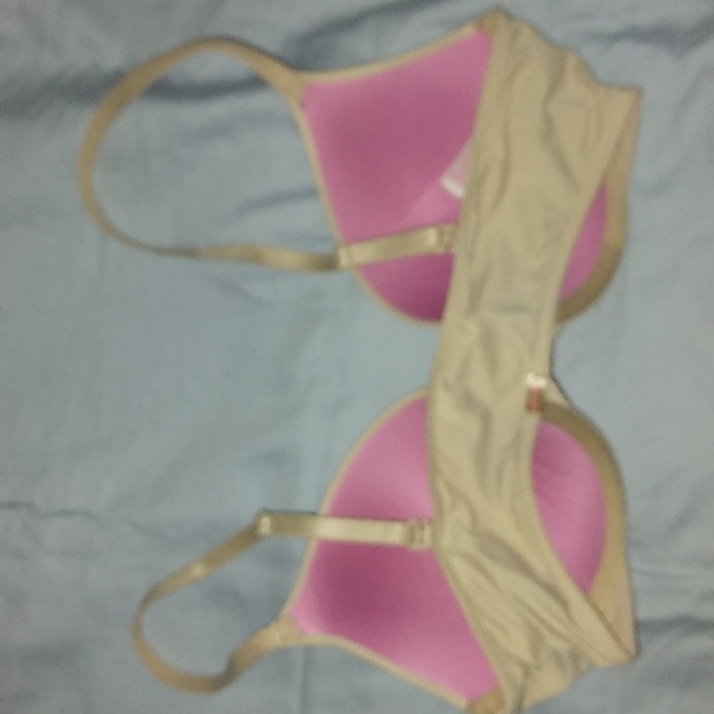 Pink Bra - Picture 2 of 4